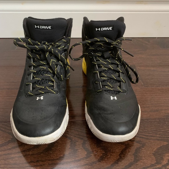 Youth Under Armour Charged Basketball Shoes - Picture 4 of 8